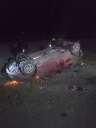 Los hechos ocurrieron cerca de las 21:15 horas en el kilómetro siete de la carretera libre a Jiménez, Chihuahua. (EL SIGLO DE TORREÓN)