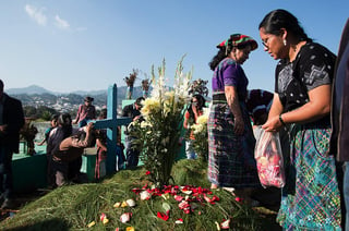 El nombre del excomandante guerrillero guatemalteco Julio César Macías, conocido como César Montes, resurgió hace diez días, cuando un grupo armado intentó llevar a cabo un desalojo extrajudicial y quemó varias viviendas en una comunidad indígena q'eqchi' del norte de Guatemala. (ARCHIVO)