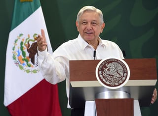 En su cuarto spot, previo a presentar su Segundo Informe de Gobierno,López Obrador señaló que su gobierno ha implementado una estrategia de día y de noche para garantizar la seguridad de la población. (EFE)
