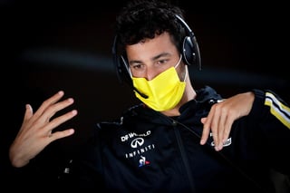 El australiano Daniel Ricciardo (Renault) que sorprendió este viernes al marcar el segundo tiempo en los entrenamientos libres para el Gran Premio de Bélgica. (EFE)