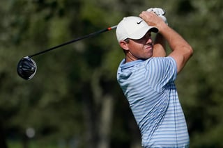 Rory McIlroy y Patrick Cantlay son los únicos jugadores abajo del par tras dos rondas en el BMW Championship de la PGA. (AP)