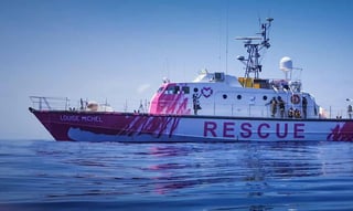 En el barco financiado por el artista urbano, Banksy, viajaban 219 migrantes a bordo (ESPECIAL) 
