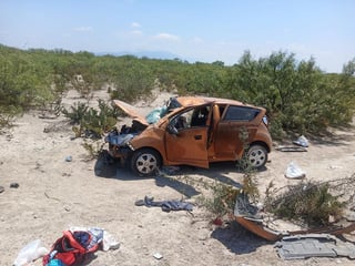 Un mexiquense de 48 años de edad murió al volcarse el auto que conducía por la carretera federal 57 en su tramo Monclova-Sabinas. (ARCHIVO)