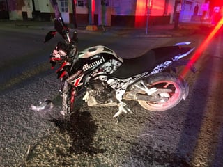 La pareja viajaba a bordo de una motocicleta de la marca Italika, modelo aproximado 2019, color negro con blanco, sin placas de circulación.
(EL SIGLO DE TORREÓN)