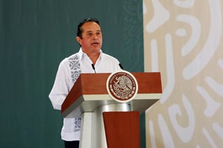  El gobernador de Quintana Roo, Carlos Joaquín González, no forma parte del bloque de 10 mandatarios que amagó con abandonar la Confederación Nacional de Gobernadores (Conago), el fin de semana pasado, informó el vocero estatal, Carlos Orvañanos Rea. (ARCHIVO)