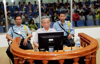 Kaing Guek Eav, alias Duch, falleció este miércoles a los 77 años en Camboya, donde en 2010 se convirtió en el primer condenado por los crímenes del Jemer Rojo juzgados en un tribunal internacional. (EFE)