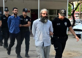 El arrestado, Mahmut Özden, recibía instrucciones frecuentes desde Irak y Siria. (CORTESÍA) 