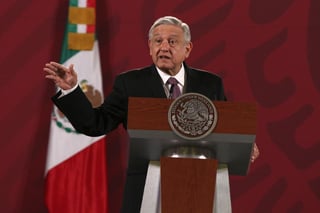 En su conferencia de prensa, en Palacio Nacional, el presidente López Obrador señaló que no se ha podido juzgar a los expresidentes porque ha habido interpretaciones sobre la ley en la materia, por lo que llamó a una discusión con constitucionalistas sobre el tema
(ARCHIVO)