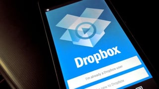 La red social propiedad de Mark Zuckerberg, brinda la opción a sus usuarios de crear una copia de sus archivos mediante plataformas seguras como Dropbox y Google Fotos (CAPTURA) 