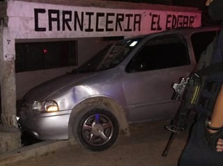 Su conductor fue identificado como Juan José, de 49 años de edad, con domicilio en La Loma, Durango. (EL SIGLO DE TORREÓN)