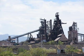  La empresa siderúrgica Altos Hornos de México (AHMSA) recibió la que hasta el momento es la primera demanda, por incumplimiento de pago. (SERGIO A. RODRÍGUEZ)