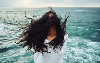 La caída del cabello es un mal que afecta a muchas mujeres, afectando desde la seguridad hasta la densidad de la cabellera (en algunas ocasiones).  (ESPECIAL)
