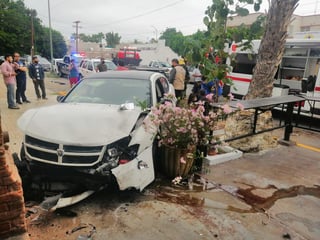 El choque sucedió alrededor de las 10:00 horas sobre la avenida Ocampo entre las calles García Carrillo y Comonfort del sector Centro de Torreón.
(EL SIGLO DE TORREÓN)