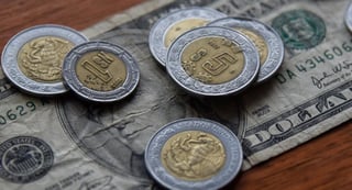 La moneda latinoamericana avanzó un 1.11 % frente a los billetes verdes en comparación con el último cierre de la pasada semana, cuando cotizó en 21.53 unidades por dólar.
(ARCHIVO)