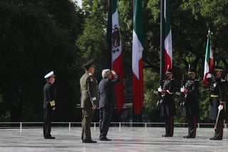 El Gobierno mexicano inició este domingo la celebración de las fiestas patrias con una ceremonia en el que las Fuerzas Armadas reiteraron su respaldo al presidente Andrés Manuel López Obrador. (EL UNIVERSAL)