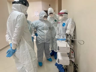 Militares reconocen la labor del personal de salud ante el combate de la pandemia por COVID-19.