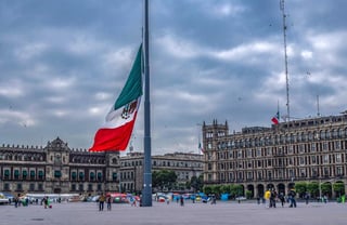 Fuentes oficiales informaron que para representar la “Llama de la Esperanza” será encendido un pebetero de 50 kilos de gas en la plancha del Zócalo de la Ciudad de México. (ARCHIVO)