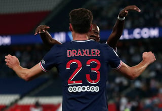 Julian Draxler marcó al minuto 93 el único tanto del partido, en la victoria del Paris Saint-Germain sobre Metz. (EFE)