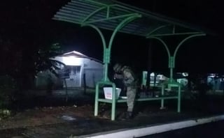 Efectivos de Ejército Mexicano aseguraron 665 paquetes de cocaína que iban escondidas en un tractocamión, en las inmediaciones del Centro de Atención Integral de Transito Fronterizo ubicado en el municipio de Huixtla, a 45 kilómetros de esta ciudad. (ARCHIVO)