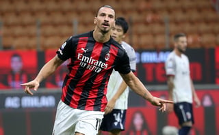Zlatan Ibrahimovic anotó los dos goles del Milan, en la victoria 2-0 sobre Bolonia en la primera jornada de la Serie A. (EFE)