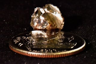 Un gerente bancario descubrió un diamante de 9.07 quilates en un parque estatal del suroeste de Arkansas, pensando inicialmente que se trataba de un pedazo de vidrio. (ARCHIVO)