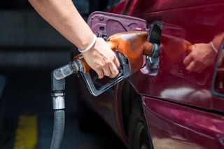 El comportamiento de la demanda de gasolina Magna es significativo porque 8.4 de cada 10 litros de combustibles automotores, que se consumen en el pais, corresponden a este tipo de carburante. El restante, 16%, corresponde a la venta de gasolina Premium. (ARCHIVO)