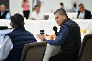 Miguel Ángel Riquelme Solís, gobernador de Coahuila, sostuvo una reunión con los empresarios integrantes del Comité Técnico del Impuesto Sobre la Nómina en La Laguna. 