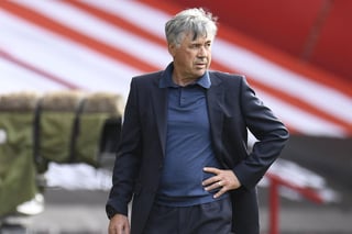 El italiano Carlo Ancelotti, fue elegido como el mejor entrenador del PSG, según anunció este martes el propio club con motivo de su 50 aniversario. (ARCHIVO)
