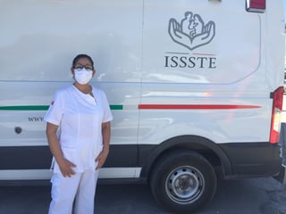 La enfermera Raquel Hernández ha laborado en casi todas las áreas del ISSSTE en Gómez Palacio desde hace más de 35 años.