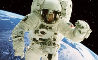 La idea de la NASA es purificar la orina de los astronautas y transformarla en energía que les ayude en sus misiones espaciales (ESPECIAL)  