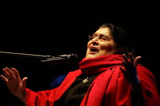 La cantante folklórica conocida como “la voz de los sin voz”, por su labor musical que reflejaba la lucha por la justicia económica y política murió el 4 de octubre de 2009. (ARCHIVO)