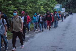 'Afortunadamente no se continúa con la caravana que venía de Honduras, porque tanto el Gobierno de Honduras, como el gobierno de Guatemala, ayudaron a convencer a los integrantes de esta caravana de que no hay condiciones sanitarias y que había que actuar de manera distinta'.
(ARCHIVO)
