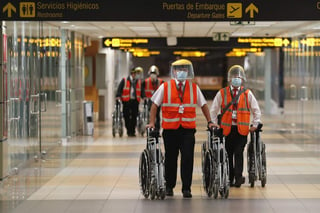 El principal aeropuerto peruano reanudó el lunes operaciones para vuelos internacionales luego de permanecer cerrado cerca de seis meses debido a la pandemia del coronavirus. (EFE) 