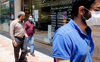El gobierno estadounidense se dispone a anunciar una prohibición total contra el sector financiero iraní, asestando otro golpe a una economía ya afectada por sanciones de Washington y posiblemente agravando tensiones con los países europeos. (ARCHIVO) 