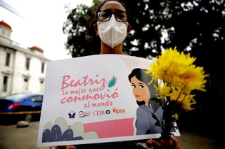 Un grupo de mujeres defensoras de los derechos de la mujer y feministas exigieron este jueves al Estado de El Salvador que permita el aborto a las niñas que quedan embarazadas tras una violación y pidieron que las instituciones competentes garanticen los derechos sexuales y reproductivos. (ARCHIVO) 