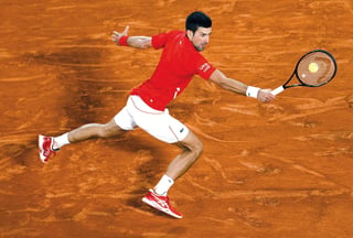 Tras una intensa batalla, Novak Djokovic derrotó 6-3, 6-2, 5-7, 4-6, 6-1 a Stefanos Tsitsipas en duelo que duró más de cuatro horas.