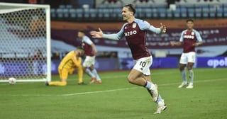 Jack Grealish festeja tras anotar un gol con el Aston Villa. (AP)