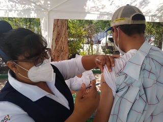 En una semana se agotaron 10 mil dosis de vacunas contra la influenza en La Laguna, según la Jurisdicción Sanitaria VI. (EL SIGLO DE TORREÓN)