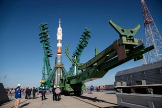 La Comisión Estatal de la agencia espacial rusa, Roscosmos, aprobó la composición de la tripulación que hoy partirá a bordo de la nave Soyuz MS-17 a la Estación Espacial Internacional (EEI). (ARCHIVO) 