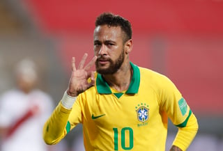 'Hat trick' de Neymar, en la victoria de Brasil 4-2 sobre Perú. (AP)