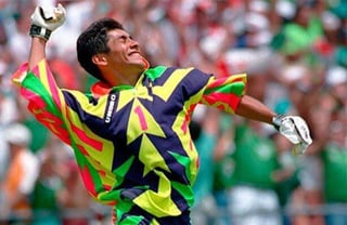 El famoso portero que jugó dos mundiales para México y fue campeón con Pumas y Cruz Azul, cumple 54 años de edad este jueves. (ESPECIAL)