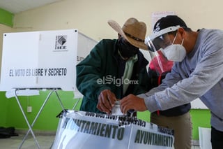 Hasta después de las 23:00 horas, la página del programa 'Preliminares Hidalgo 2020', que puso en marcha el Instituto Electoral del Estado de Hidalgo (IEEH), comenzó a arrojar datos públicos de la elección de este domingo.
(EL UNVIERSAL)