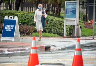 La cuenta acumulada de la COVID-19 en Florida llegó a 756,727 casos y 16,222 muertes con los 1,707 contagios y 54 decesos contabilizados este lunes por el Departamento de Salud de un estado donde la preocupación por el riesgo de que la pandemia repunte crece a diario. (ARCHIVO) 