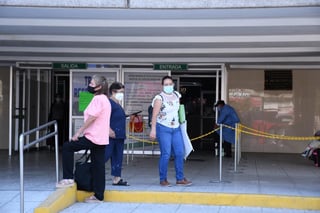 De los 500 pacientes internados registrados hasta el día de ayer, 210 están en Torreón, 179 en Saltillo, 69 en Monclova, 23 en Piedras Negras, 14 en San Juan de Sabinas y 5 en Acuña.
