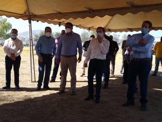 El gobernador José Rosas Aispuro realizó una gira de trabajo en La Laguna de Durango.