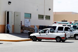 El director del Hospital General de Torreón, José Luis Cortés, lanzó un llamado enérgico a los ciudadanos a que mantengan las medidas de salud y que no salgan de casa si no es necesario. (EL SIGLO DE TORREÓN)