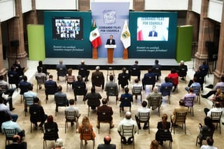 El Palacio de Gobierno de Coahuila fue el punto de reunión de alcaldes, magistrados, líderes sindicales y académicos, así como legisladores locales y federales.