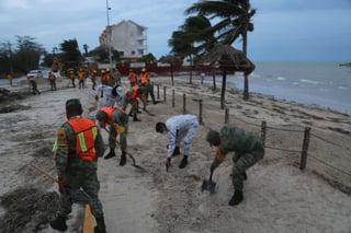 El huracán 'Zeta', degradado a tormenta tropical, pasó este martes por Yucatán sin que se reportaran daños mayores.