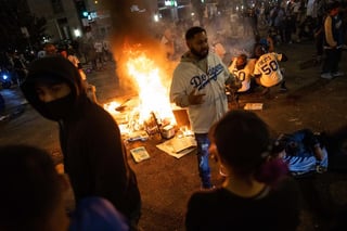 Los aficionados de los Dodgers en Los Ángeles salieran a las calles a festejar. (ARCHIVO)