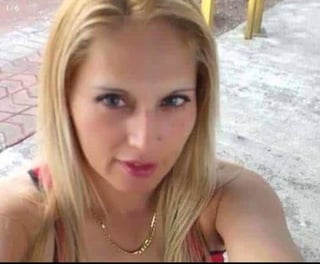 Los restos de la abogada veracruzana que fue linchada el lunes pasado junto a otra persona en Puebla llegaron a su lugar de origen, en la ciudad de Orizaba, donde son velados. (ESPECIAL)